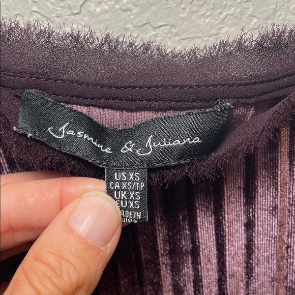 Jasmine & Juliana Eggplant Purple Velvet Mini Pleat Camisole XS - Picture 4 of 7